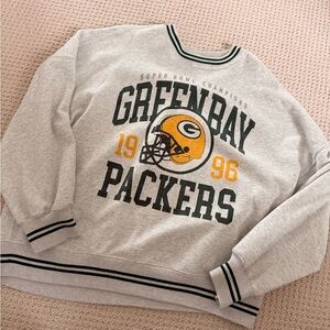 Abercrombie & Fitch Gray Green Bay Packers Crewneck Sweater